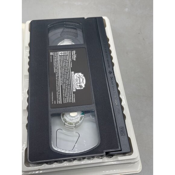 Disney's Beauty and the Beast the Enchanted Christmas VHS tape English READ - Picture 3 of 3